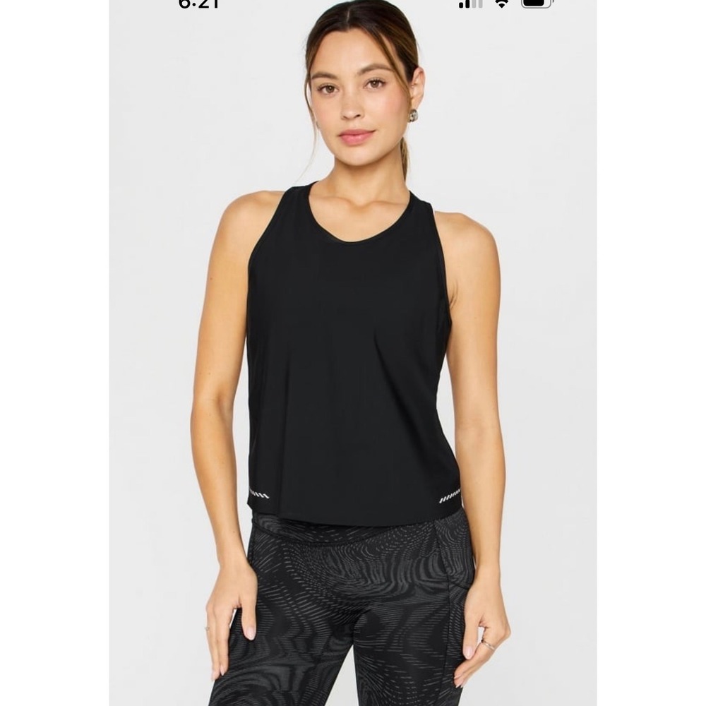 J24 NWT Fabletics Essential Air Tank Black Logo‎ On The Back Sz XL